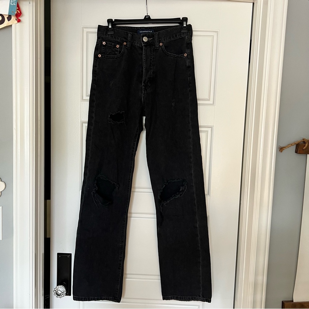Aeropostale Black distressed Jeans 
High waisted